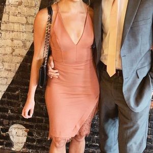 ASTR Mauve Bodycon Dress with Lace Detail